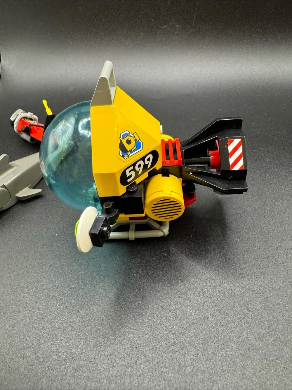 Vintage LEGO Town Divers Shark Attack 6599 Near Complete Set Retired 1997 - Picture 8 of 10
